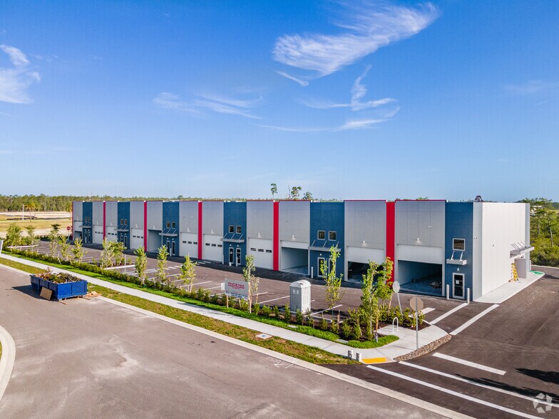 12300 Itec Park dr, Fort Myers, FL à vendre - Photo du bâtiment - Image 3 de 16