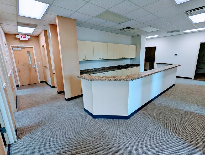 601 Old Wagner Rd, Petersburg, VA à louer - Photo du bâtiment - Image 2 de 4