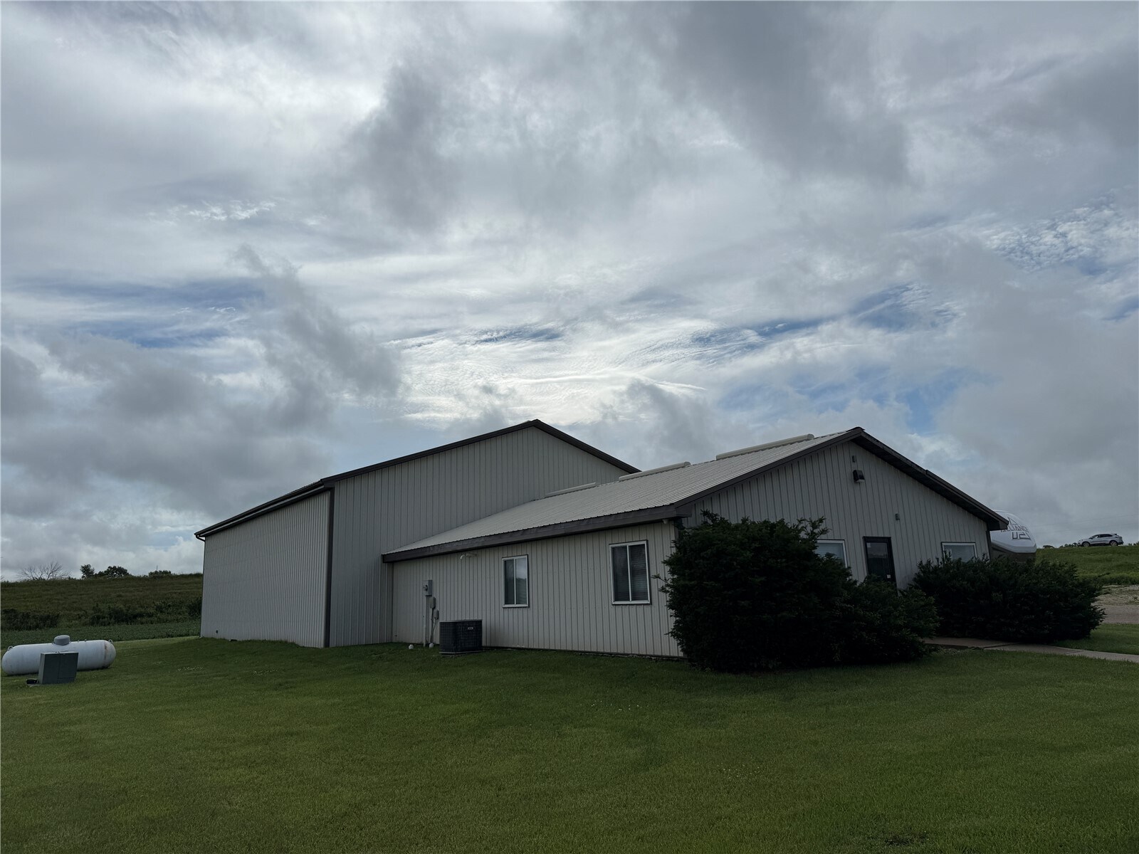 4299 Lewis Access Rd, Center Point, IA à louer Photo principale- Image 1 de 24