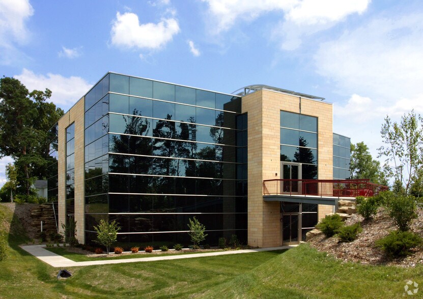 4940 Cascade Rd SE, Grand Rapids, MI à louer - Photo du bâtiment - Image 2 de 15