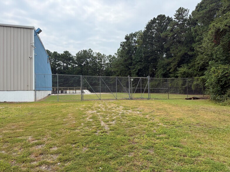 1721 Old Covington Rd NE, Conyers, GA à louer - Photo du bâtiment - Image 3 de 10