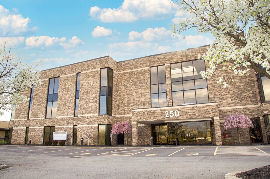 250 Cross Keys Office Park, Fairport, NY for lease - Building Photo - Image 1 of 31