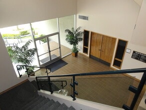 1425 W Foothill Blvd, Upland, CA à louer Photo intérieure- Image 2 de 5