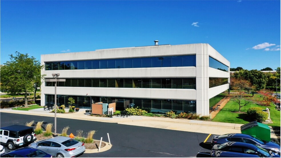 1733 Park St, Naperville, IL à louer - Photo du bâtiment - Image 2 de 13