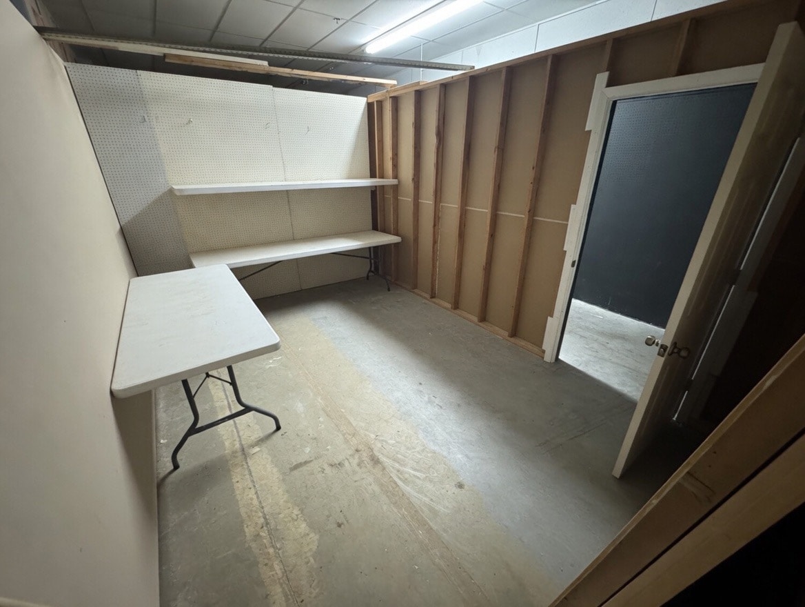 4621 Shrank Dr, Independence, MO for lease Interior Photo- Image 1 of 1