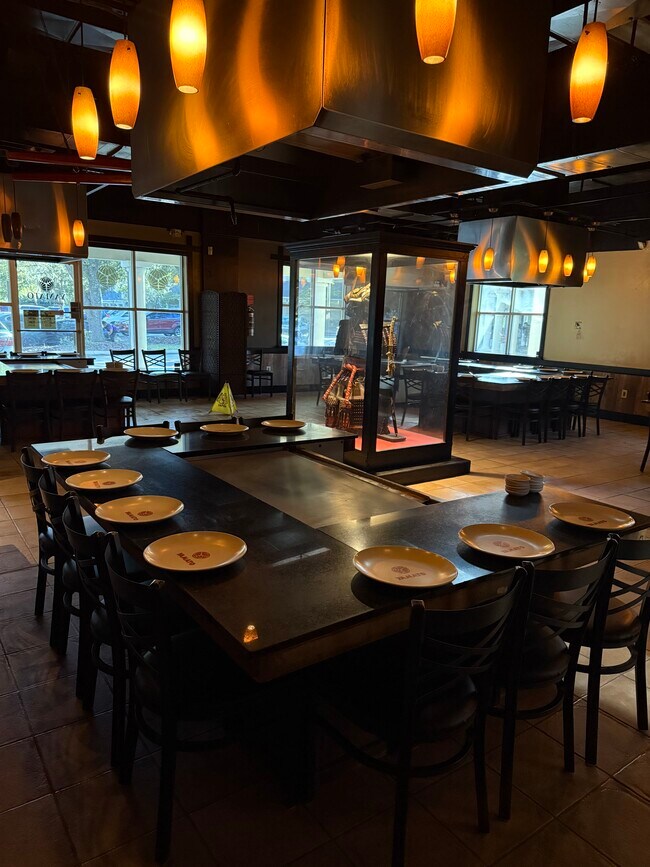 Plus de détails pour 526 NW 60th St, Gainesville, FL - Commerce de détail à vendre