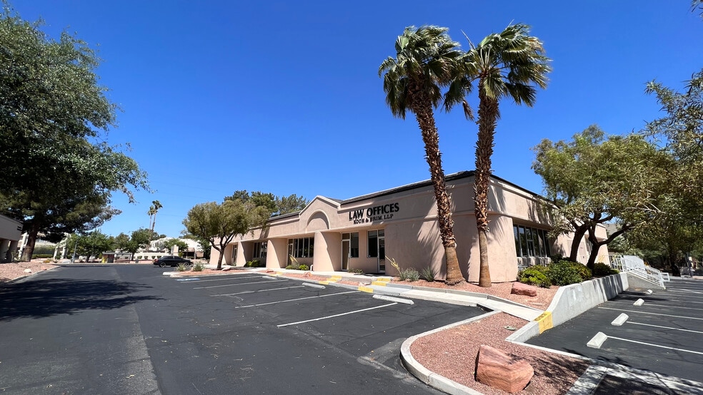 4520 S Pecos Rd, Las Vegas, NV à louer - Photo du bâtiment - Image 3 de 16