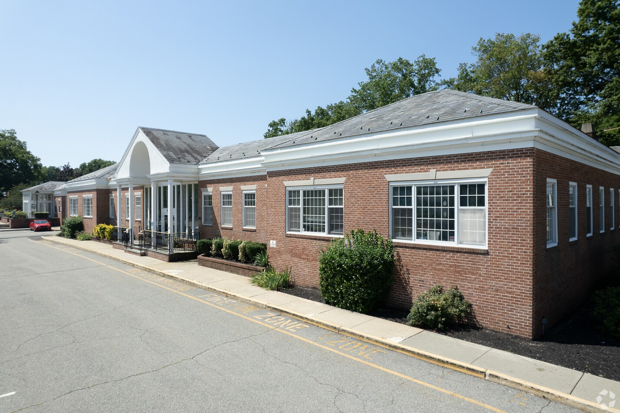 550 Kinderkamack Rd, Oradell, NJ for lease Primary Photo- Image 1 of 23
