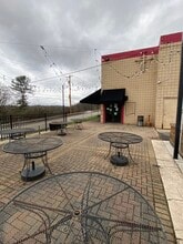 2749 Noblestown Rd, Pittsburgh, PA for lease Building Photo- Image 2 of 13