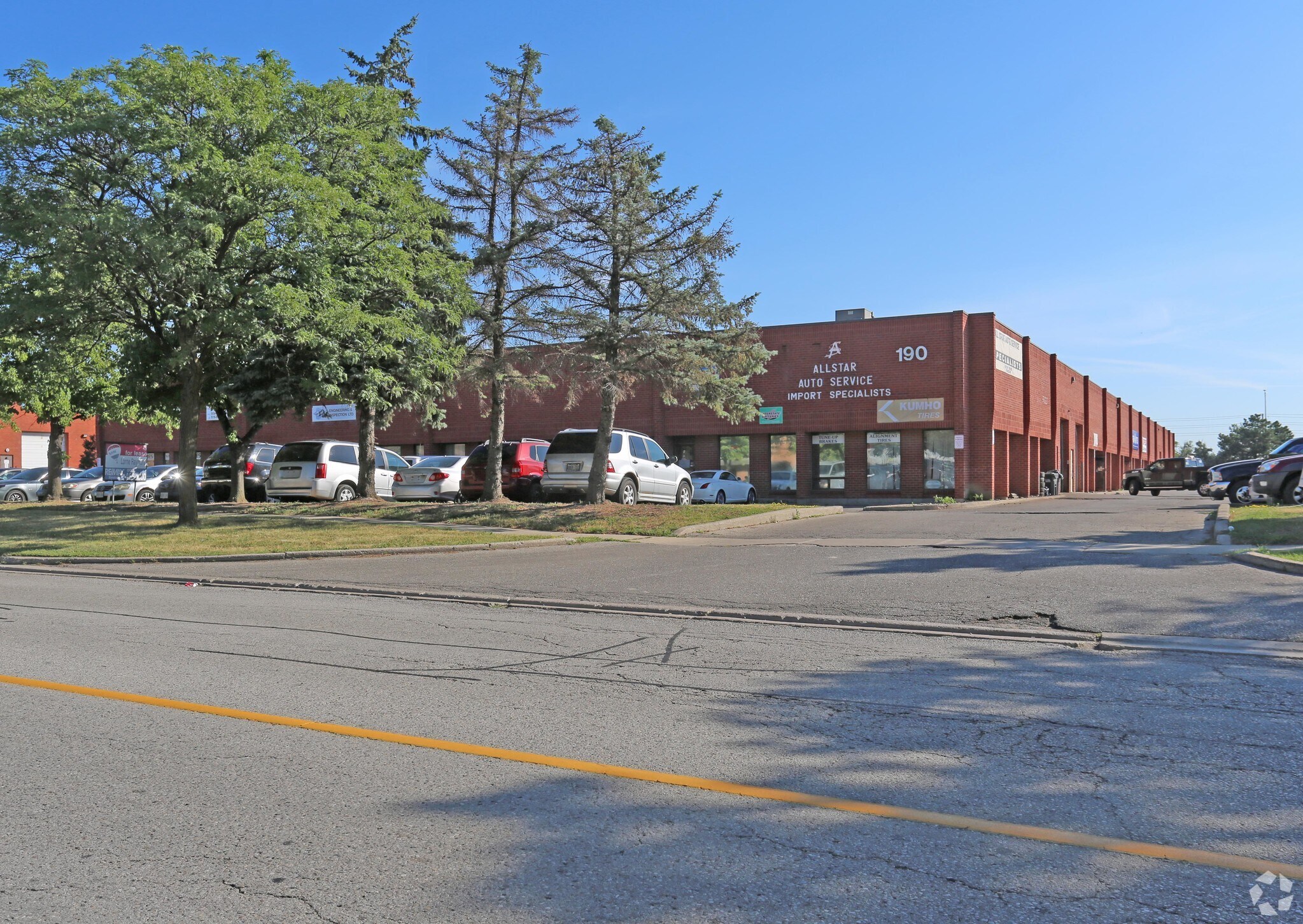 190 Wilkinson Rd, Brampton, ON à louer Photo principale- Image 1 de 6