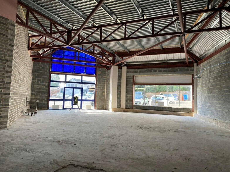 227-231 Torquay Rd, Paignton à louer - Photo intérieure - Image 3 de 4