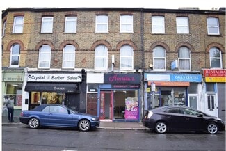 Plus de détails pour 136 High Rd, Londres - Commerce de détail à louer