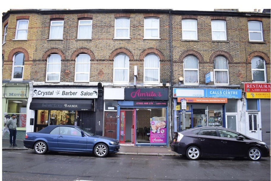 136 High Rd, Londres à louer Photo principale- Image 1 de 15