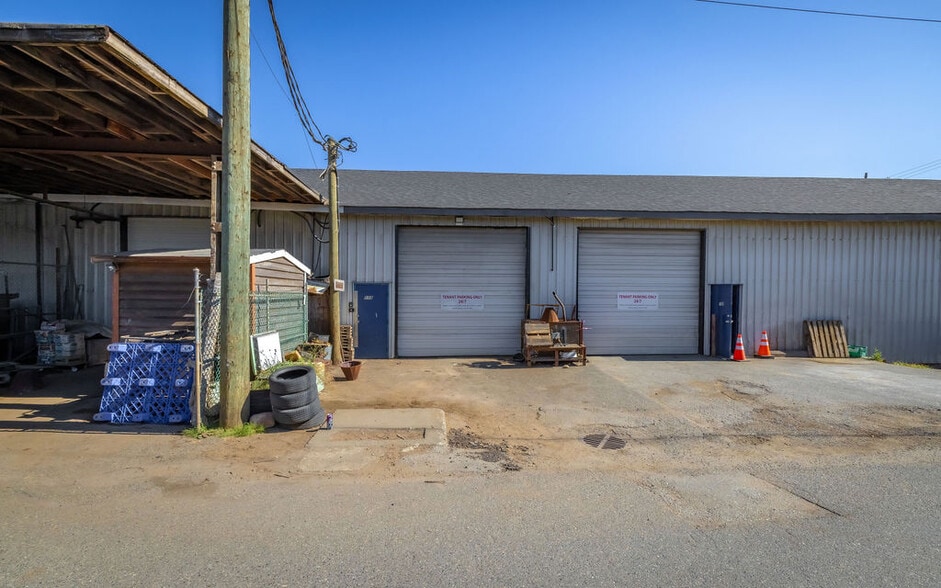 11951 Mitchell Rd, Richmond, BC for lease - Building Photo - Image 3 of 19