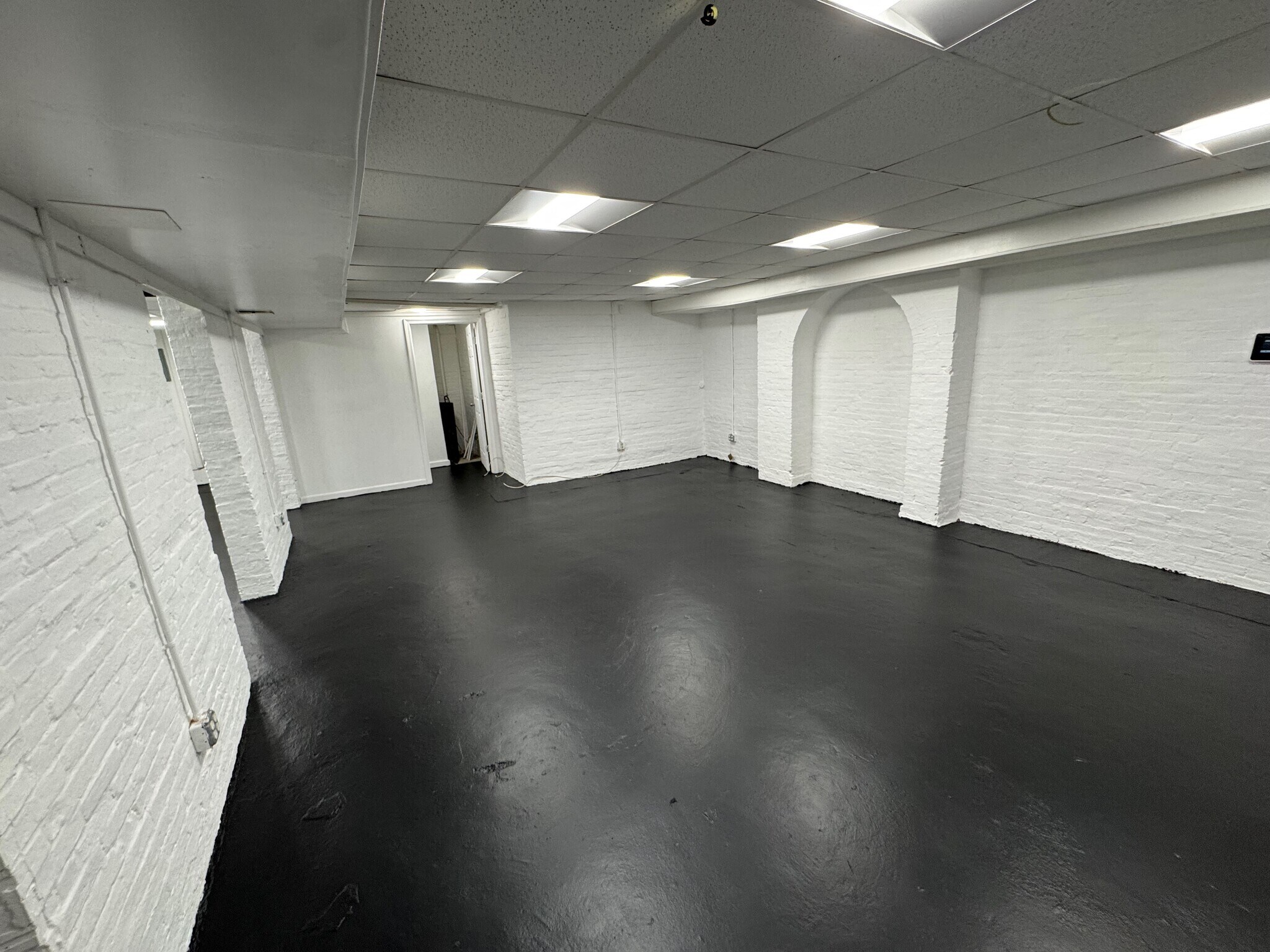 1013 N Charles St, Baltimore, MD for lease Primary Photo- Image 1 of 7