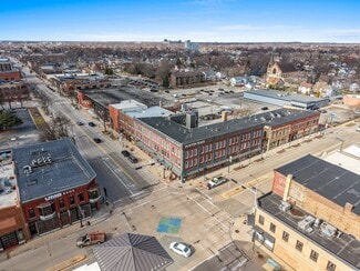 More details for 243 N Broadway, Green Bay, WI - Retail for Lease