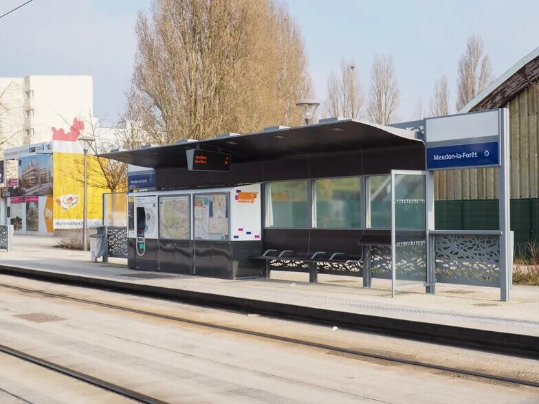 Bureau dans Vélizy-Villacoublay à louer - Photo du bâtiment - Image 3 de 3