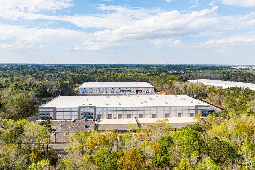 9028 Palmetto Commerce Pky, Ladson, SC à louer - Photo du bâtiment - Image 3 de 6