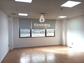 Bureau dans Rivas-Vaciamadrid, Madrid à louer Photo intérieure- Image 1 de 11