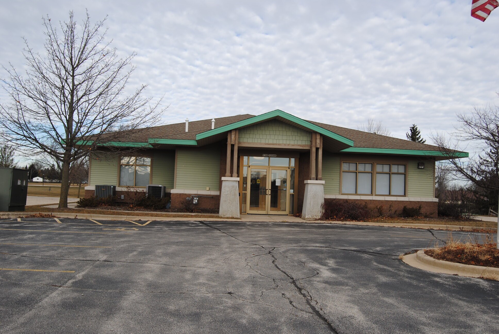 20566 Main st, Jackson, WI à vendre Photo du bâtiment- Image 1 de 25