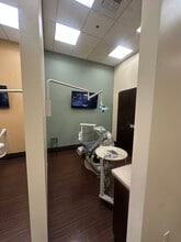 1302-1324 Bison Ave, Newport Beach, CA à louer Photo intérieure- Image 1 de 23