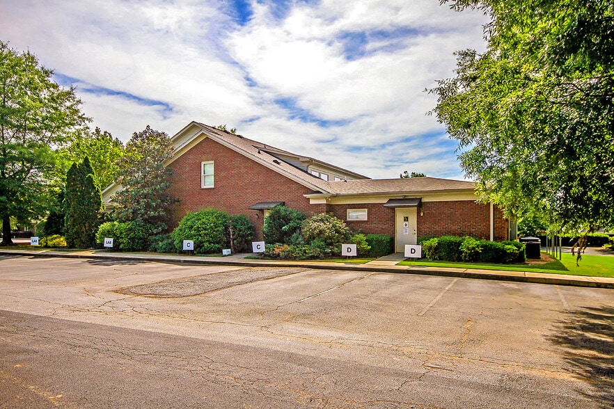 304 Ashby Park Ln, Greenville, SC for lease - Building Photo - Image 3 of 6