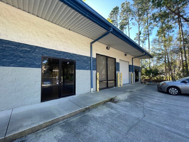 6656 Columbia Park Dr, Jacksonville, FL à louer - Photo du bâtiment - Image 3 de 10