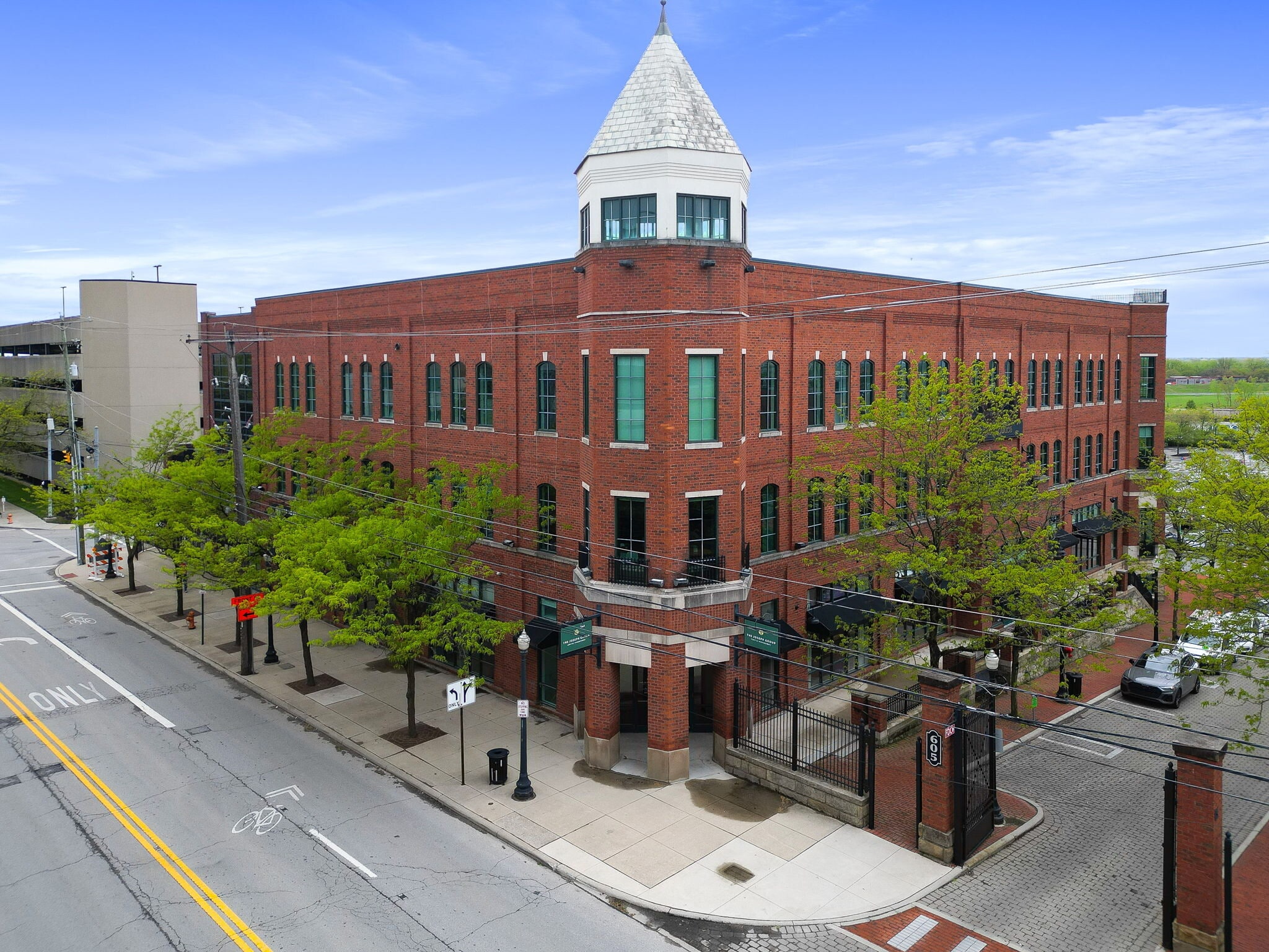 605 S Front St, Columbus, OH à louer Photo du bâtiment- Image 1 de 9