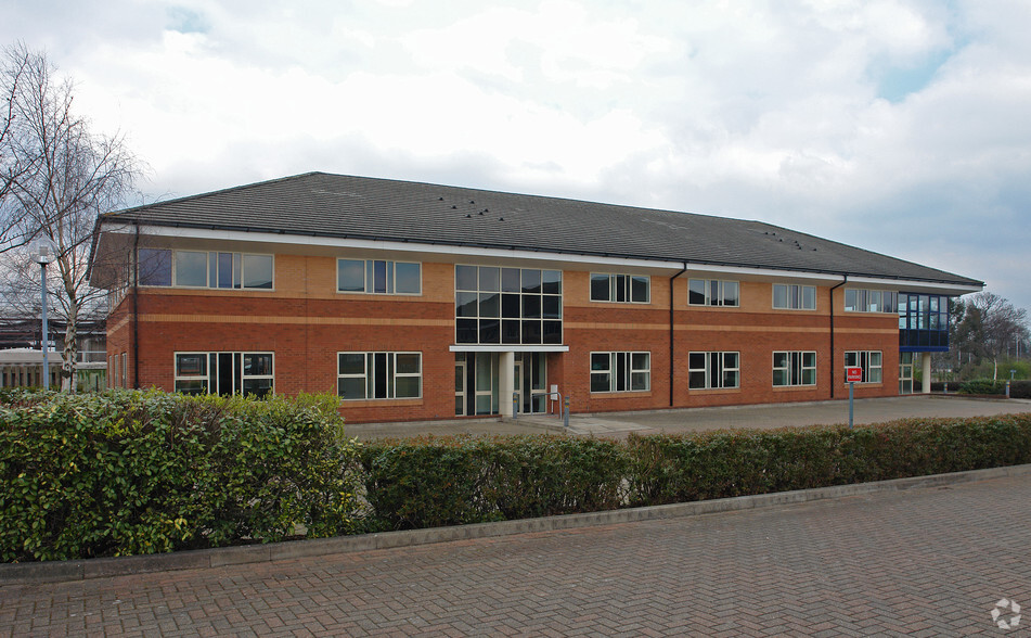 Boundary Way, Hemel Hempstead à louer - Photo du bâtiment - Image 2 de 9