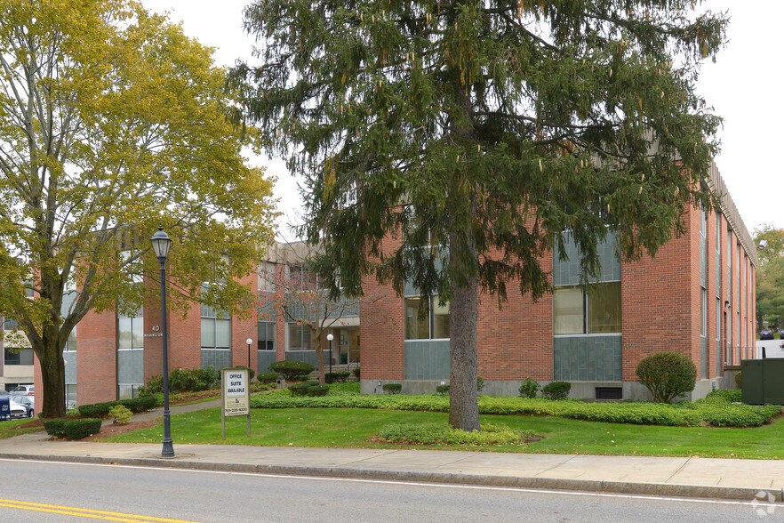 40 Washington St, Wellesley, MA à louer - Photo du bâtiment - Image 1 de 15