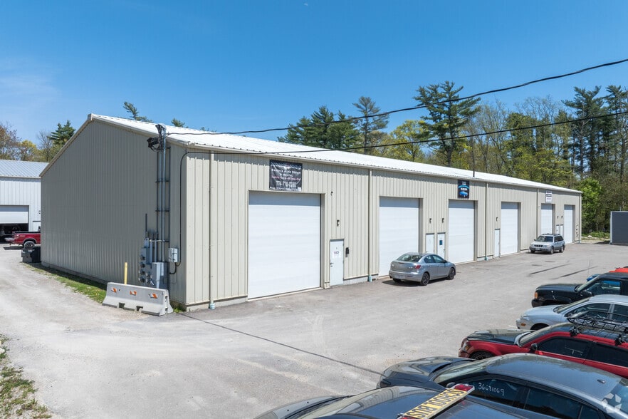 355 Wareham St, Middleboro, MA for lease - Primary Photo - Image 2 of 5
