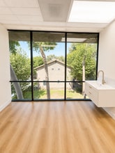 2183 Fairview Rd, Costa Mesa, CA for lease Interior Photo- Image 2 of 4