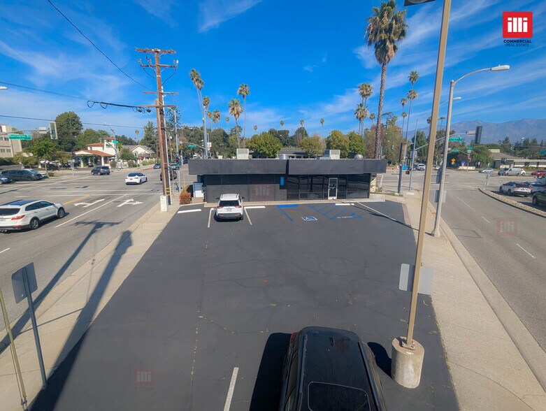 1219 N Atlantic Blvd, Alhambra, CA à louer - Photo du bâtiment - Image 3 de 8