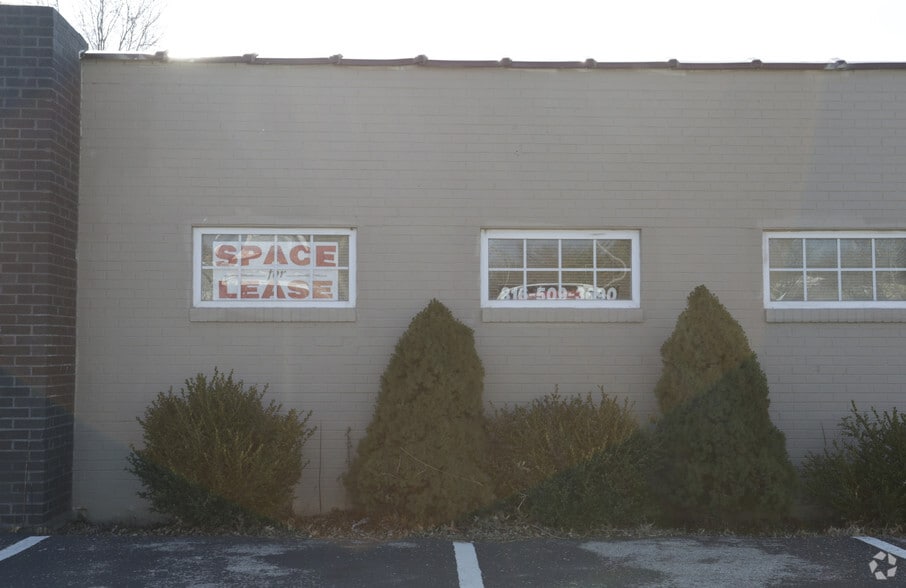 11411 E 23rd St S, Independence, MO for sale - Building Photo - Image 2 of 17