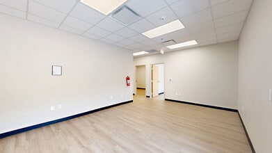3443-3479 Parkway Center Ct, Orlando, FL à louer Numérisation 3D de Matterport- Image 1 de 8