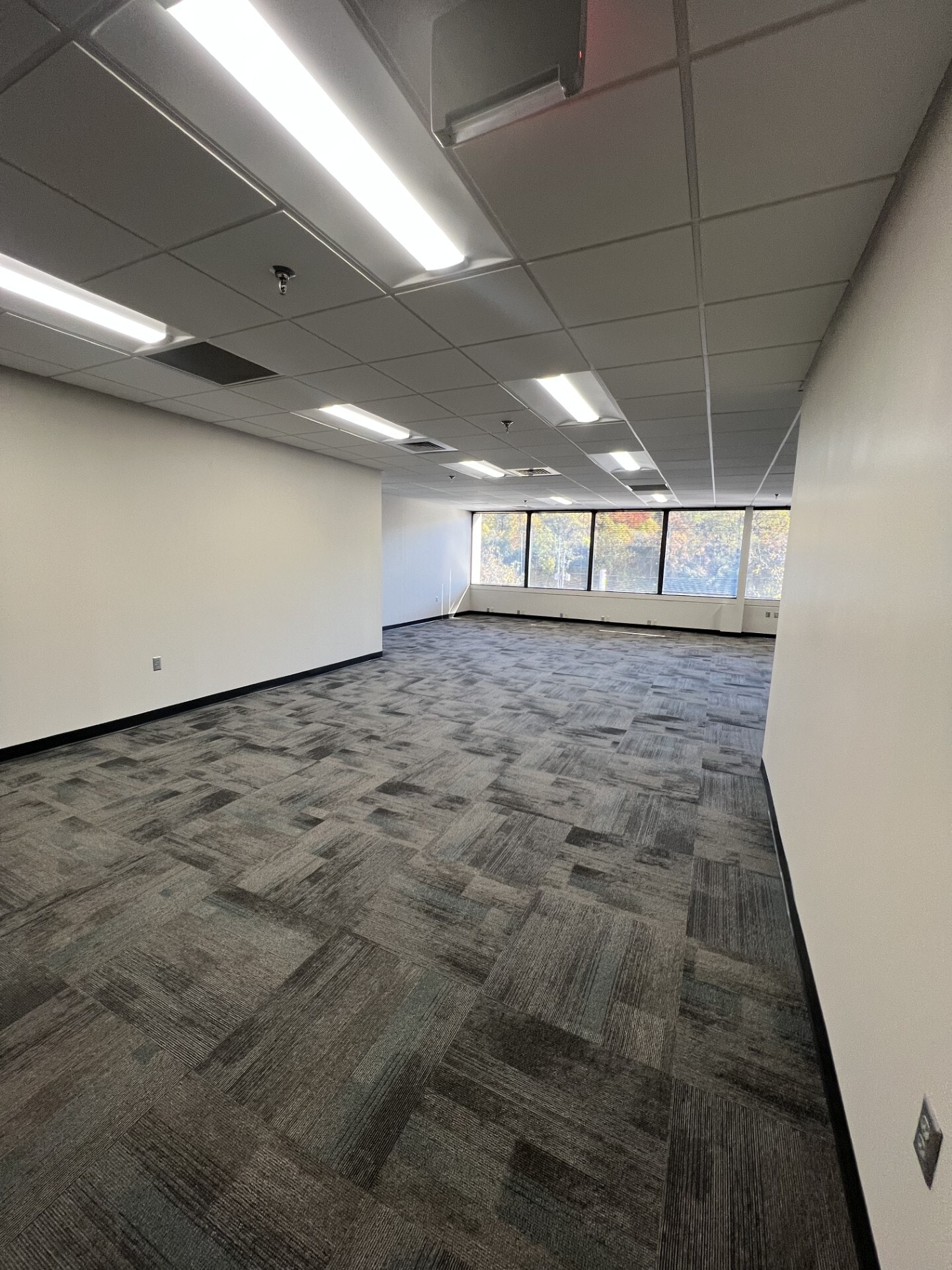 1111 N Northshore Dr, Knoxville, TN à louer Photo intérieure- Image 1 de 5