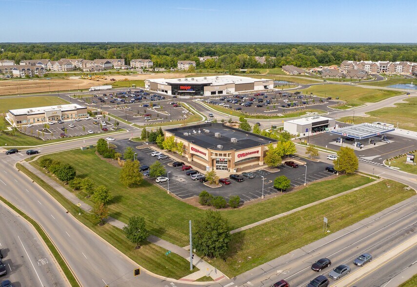 SR 32 & Little Chicago Rd, Noblesville, IN à louer - Photo du bâtiment - Image 1 de 11