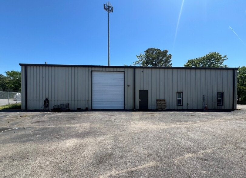 5244 Challedon Dr, Virginia Beach, VA for lease - Building Photo - Image 2 of 17