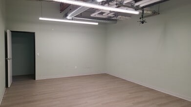 3434 Midway Dr, San Diego, CA for sale Interior Photo- Image 2 of 5