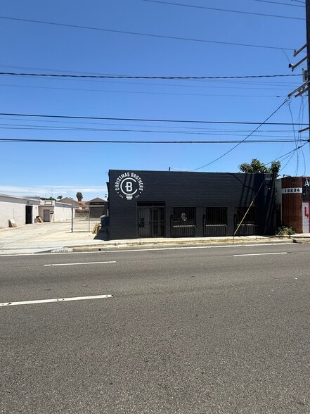 13822-13826 Prairie Ave, Hawthorne, CA for lease - Building Photo - Image 1 of 26