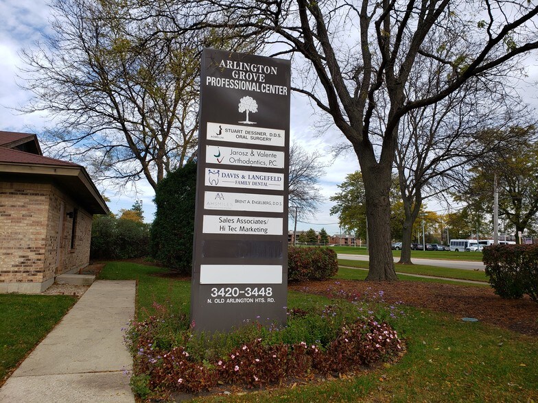 3424-3426 N Old Arlington Heights Rd, Arlington Heights, IL à louer - Photo du bâtiment - Image 3 de 17