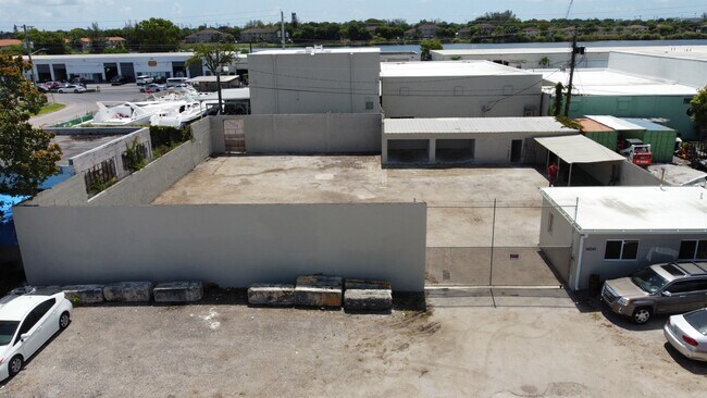 More details for RARE South FL Warehouse Building Sale/Le – Industrial for Sale