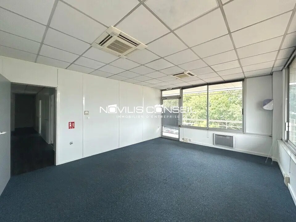 Office in Toulouse for lease Interior Photo- Image 1 of 7