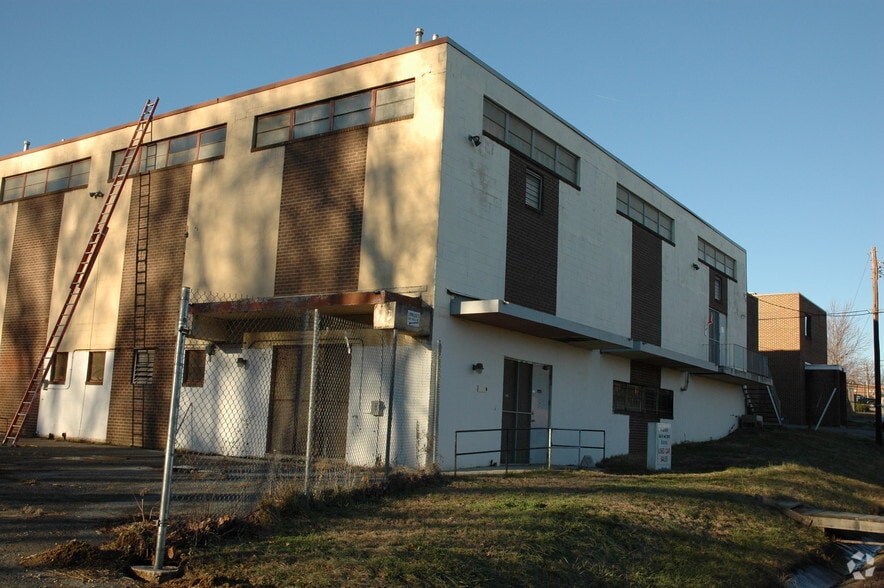 223 Westhampton Ave, Capitol Heights, MD for sale - Building Photo - Image 2 of 19