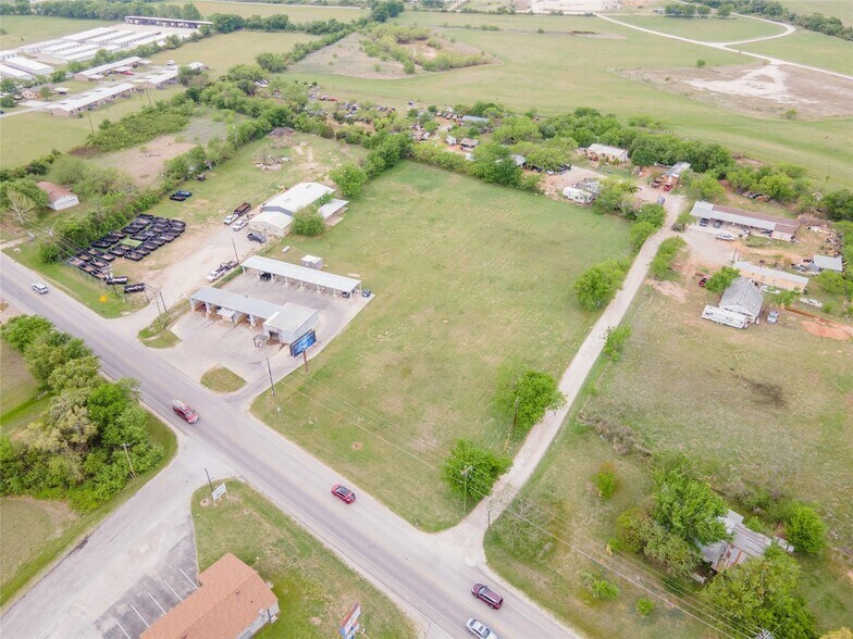 2770 Fall Creek, Granbury, TX à vendre - Photo du bâtiment - Image 2 de 21