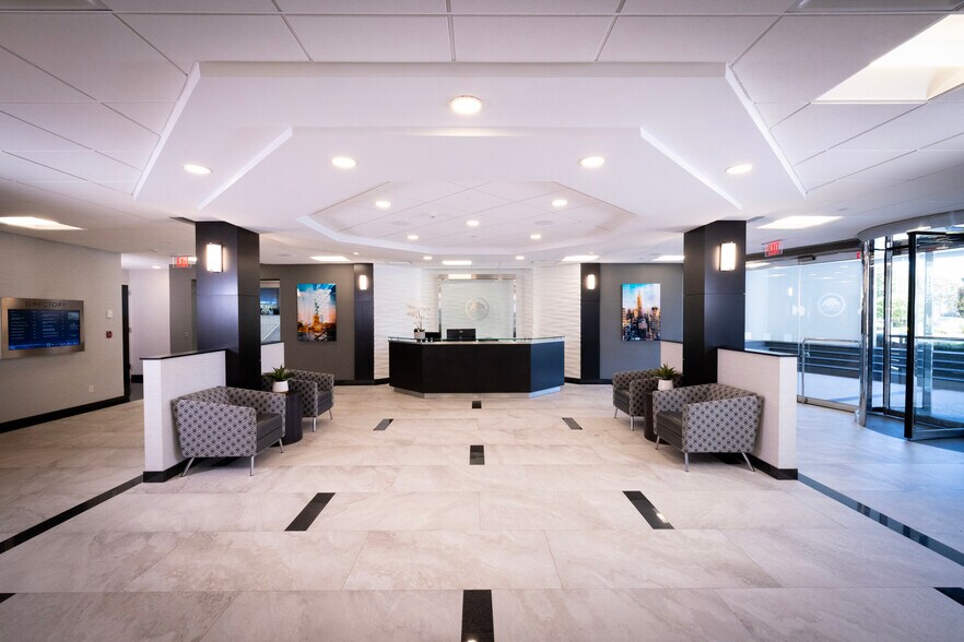 175 Pinelawn Rd, Melville, NY à louer - Photo intérieure - Image 3 de 12