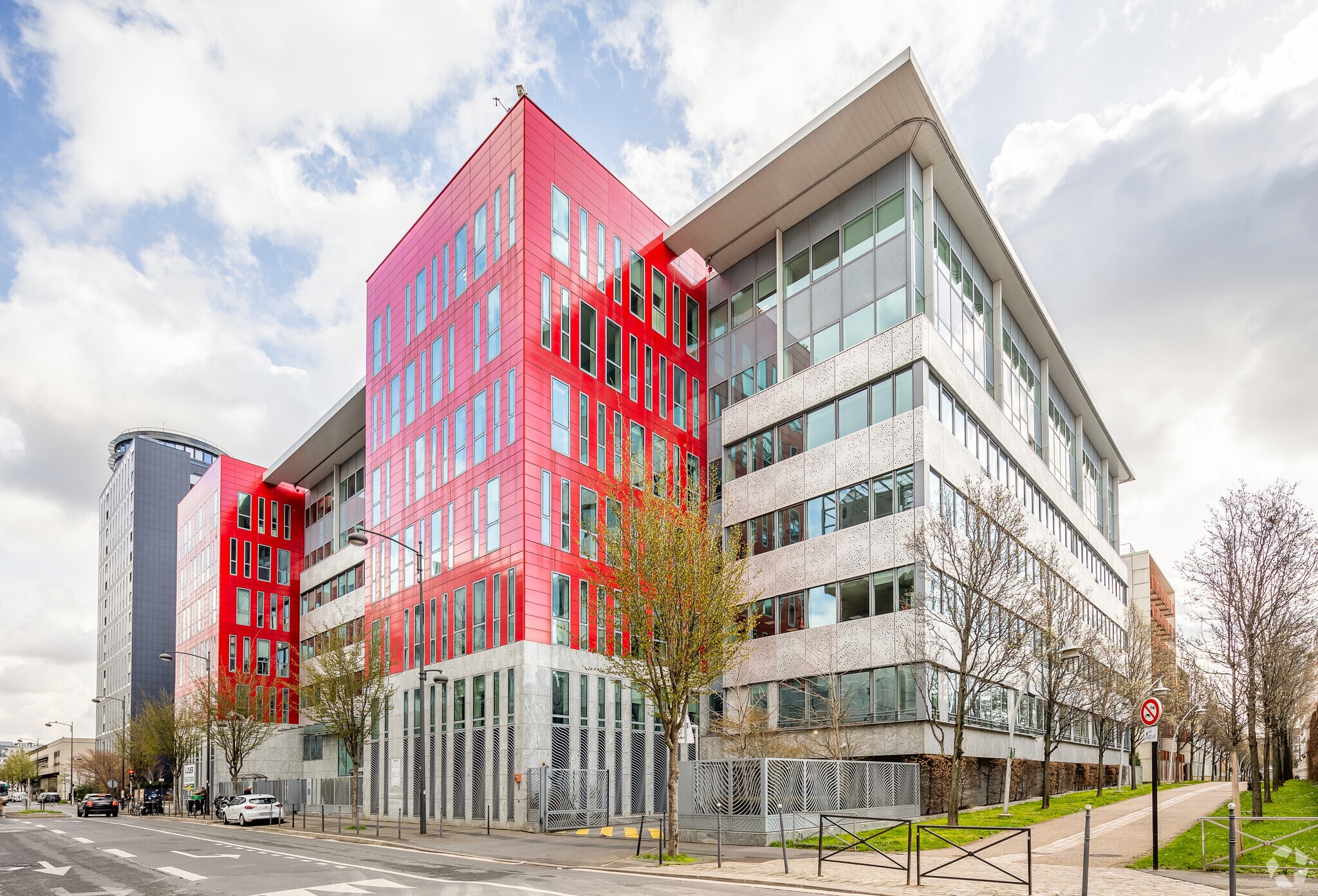 27-35 Rue Victor Hugo, Ivry-sur-Seine for lease Primary Photo- Image 1 of 5