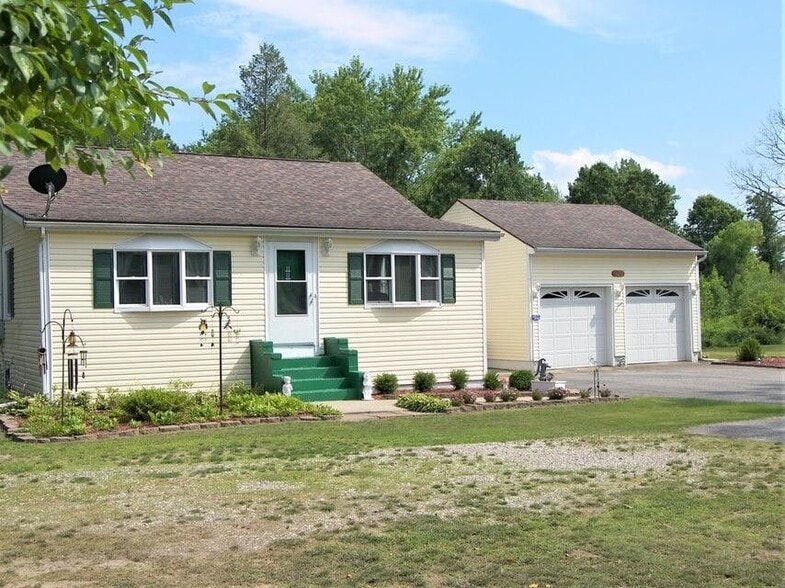 19449 US Highway 12, New Buffalo, MI for sale - Primary Photo - Image 1 of 22