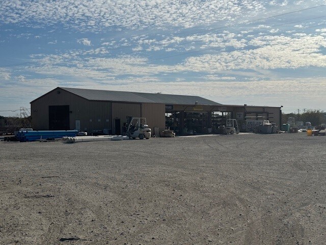 200 Bunton Creek Rd, Kyle, TX à louer - Photo du bâtiment - Image 2 de 10