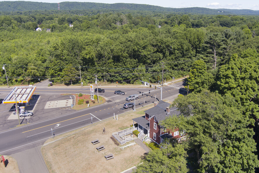 828-830 S Main St, Cheshire, CT à vendre - Photo du bâtiment - Image 1 de 1